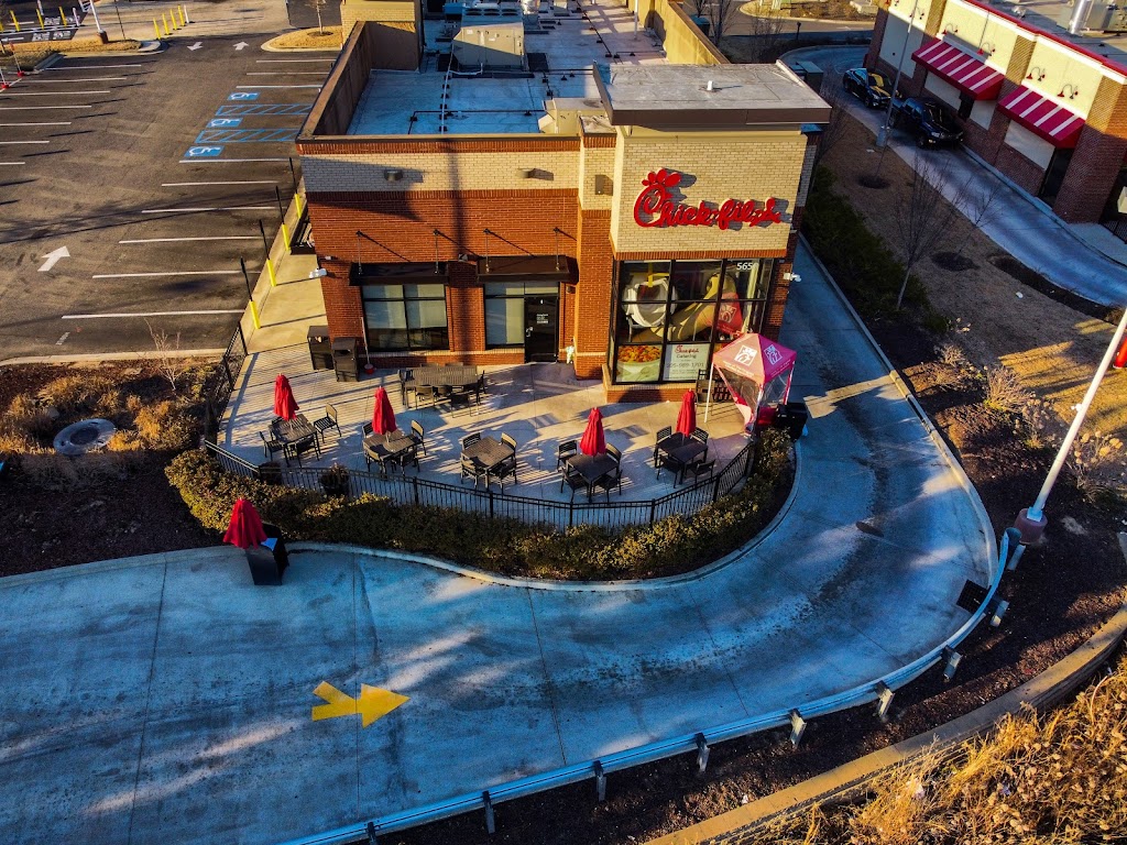 Chick-fil-A | 5658 Grove Blvd, Hoover, AL 35226 | Phone: (205) 989-1701