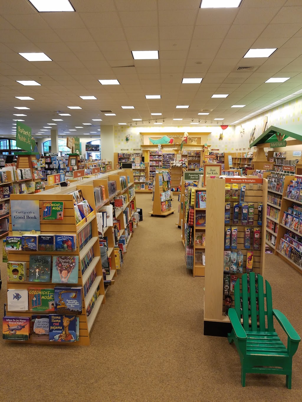 Barnes & Noble | 3625 Dallas Hwy Suite 400, Marietta, GA 30064, USA | Phone: (770) 424-0511