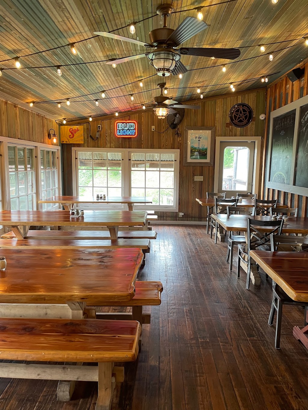 Neighbors Kitchen & Yard | 601 Chestnut St Building C, Bastrop, TX 78602, USA | Phone: (512) 988-7036