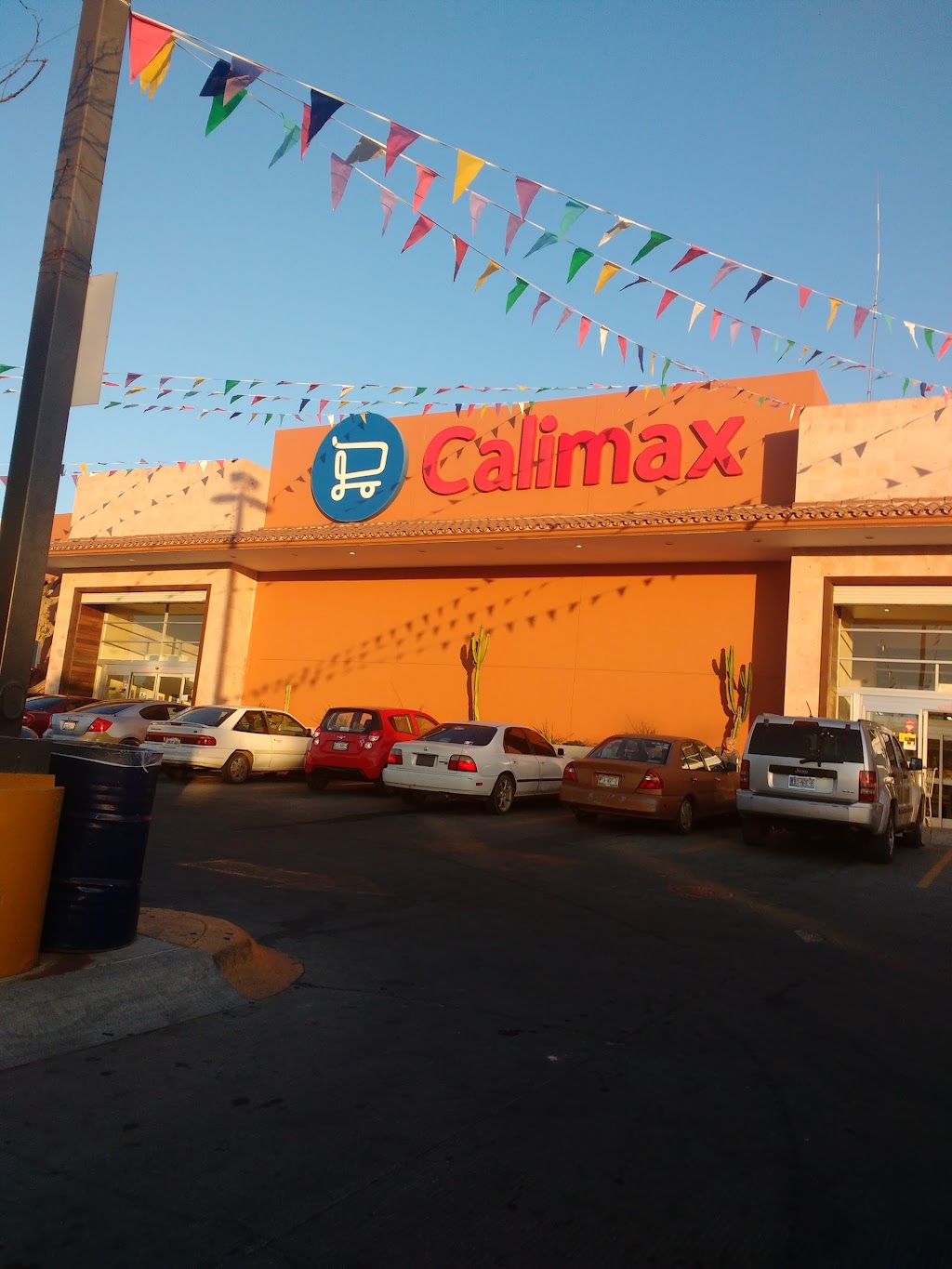 Calimax Los Olivos | Blvrd Universidad 801, Guajardo, 22401 Tecate, B.C., Mexico | Phone: 800 225 4629