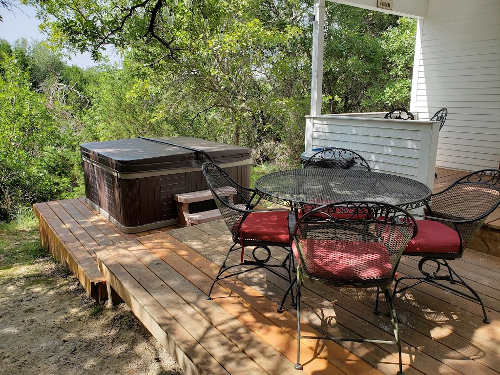 The Granbury Cabins at Windy Ridge | 6350 Windy Ridge Ct, Granbury, TX 76049, USA | Phone: (682) 500-4276