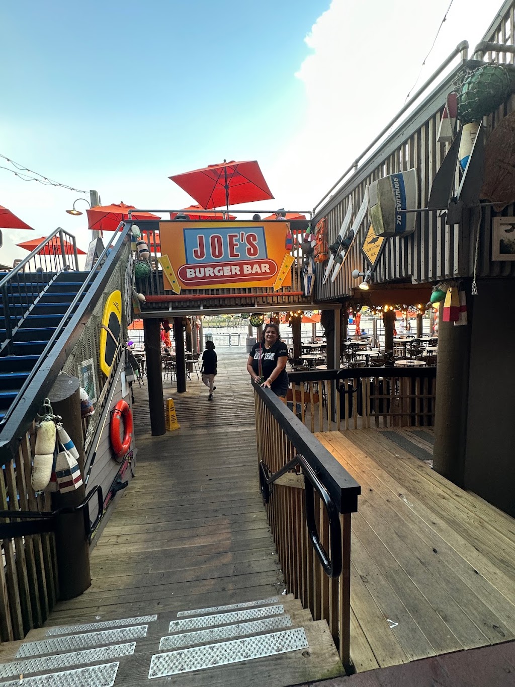 Joes Crab Shack | 7 Boardwalk, Kemah, TX 77565, USA | Phone: (281) 334-9049