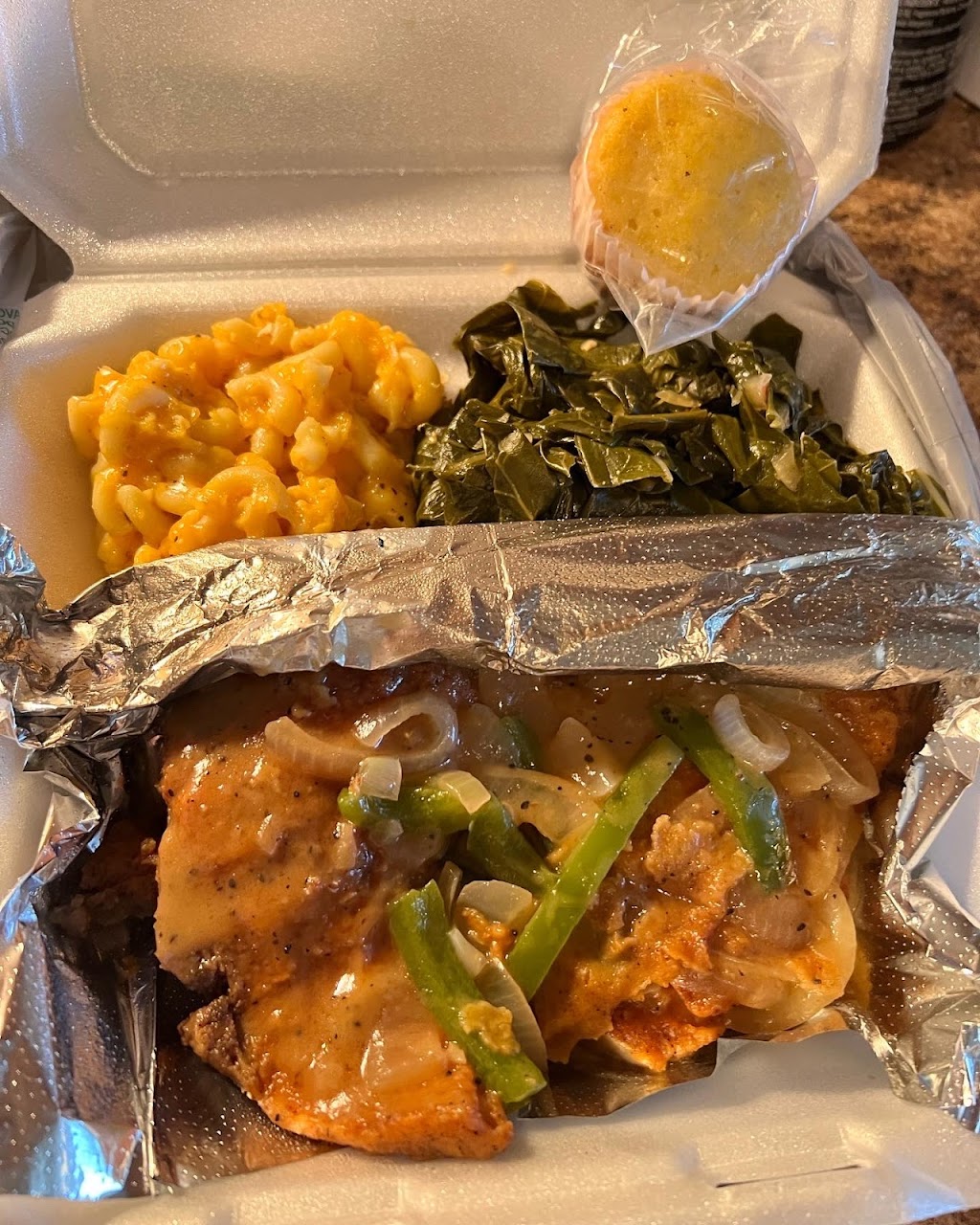 Off The Grille BBQ and Soulfood | 25736 Eureka Rd, Taylor, MI 48180, USA | Phone: (734) 442-7101