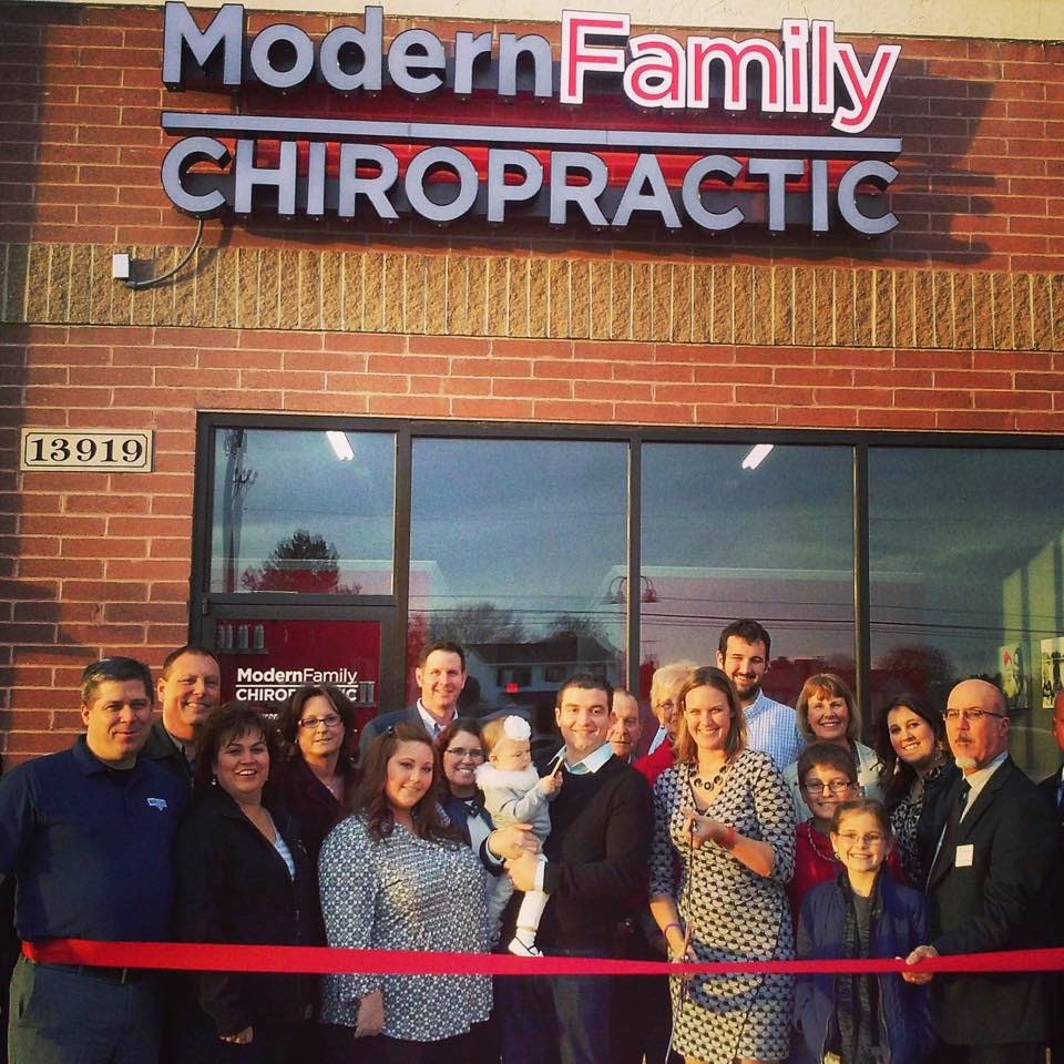 Modern Family Chiropractic | 13919 19 Mile Rd, Sterling Heights, MI 48313, USA | Phone: (586) 580-1234