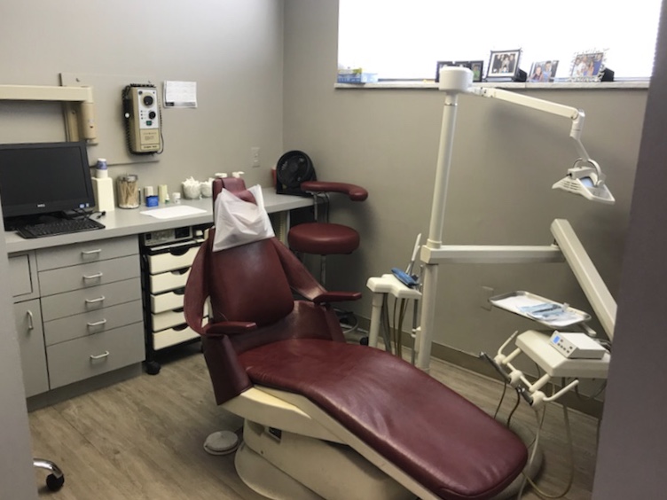 Advanced Dental Center - Lincoln Park | 3611 Fort St, Lincoln Park, MI 48146, USA | Phone: (313) 986-4155