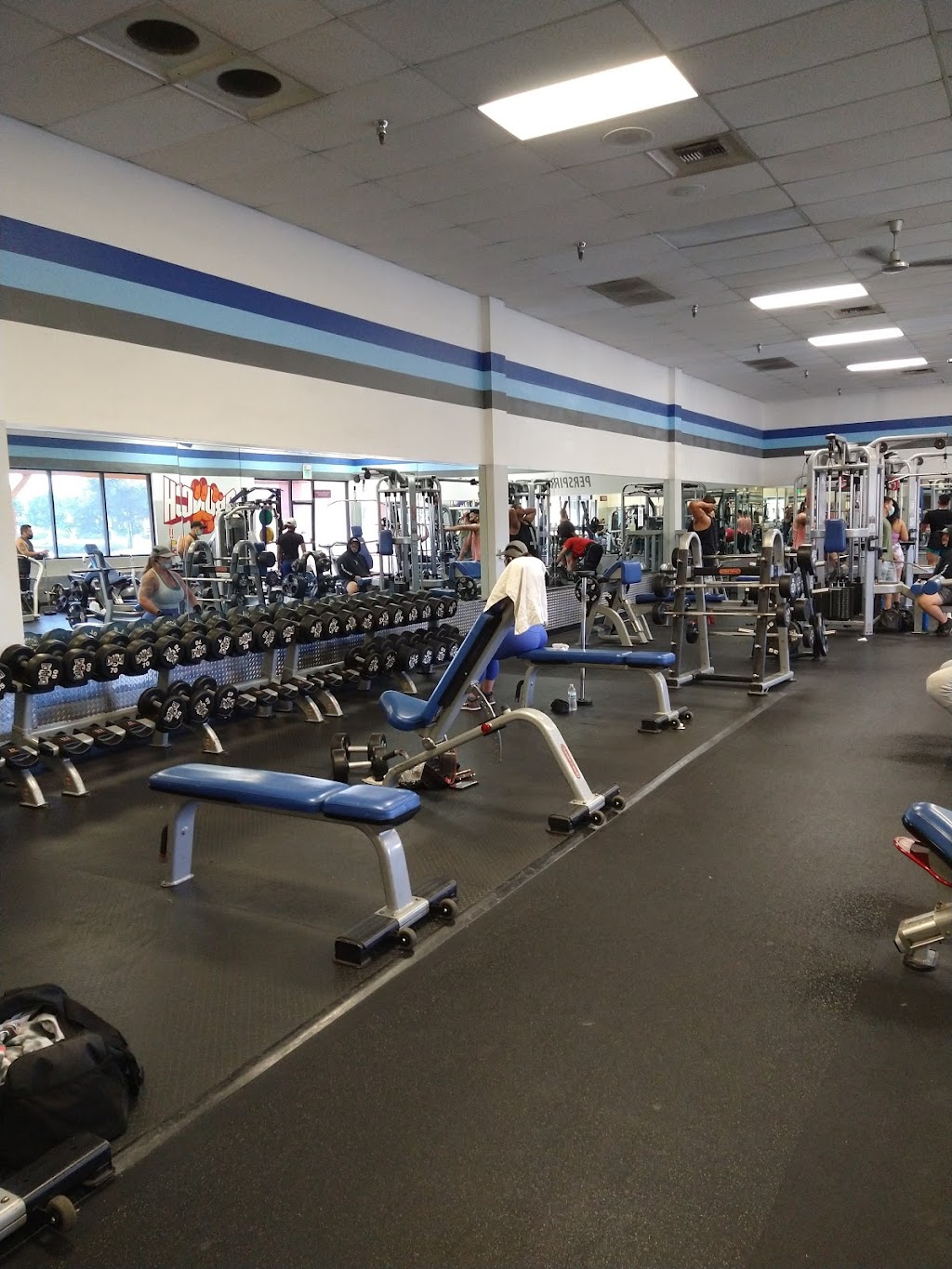 Crunch Fitness - North Riverside | 7960 Limonite Ave, Riverside, CA 92509, USA | Phone: (951) 934-7007