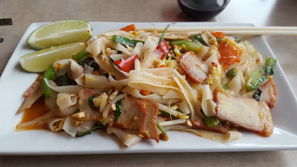 Lulus Thai Noodle Shop | 2701 W 47th Ave, Westwood, KS 66205, USA | Phone: (913) 677-5858