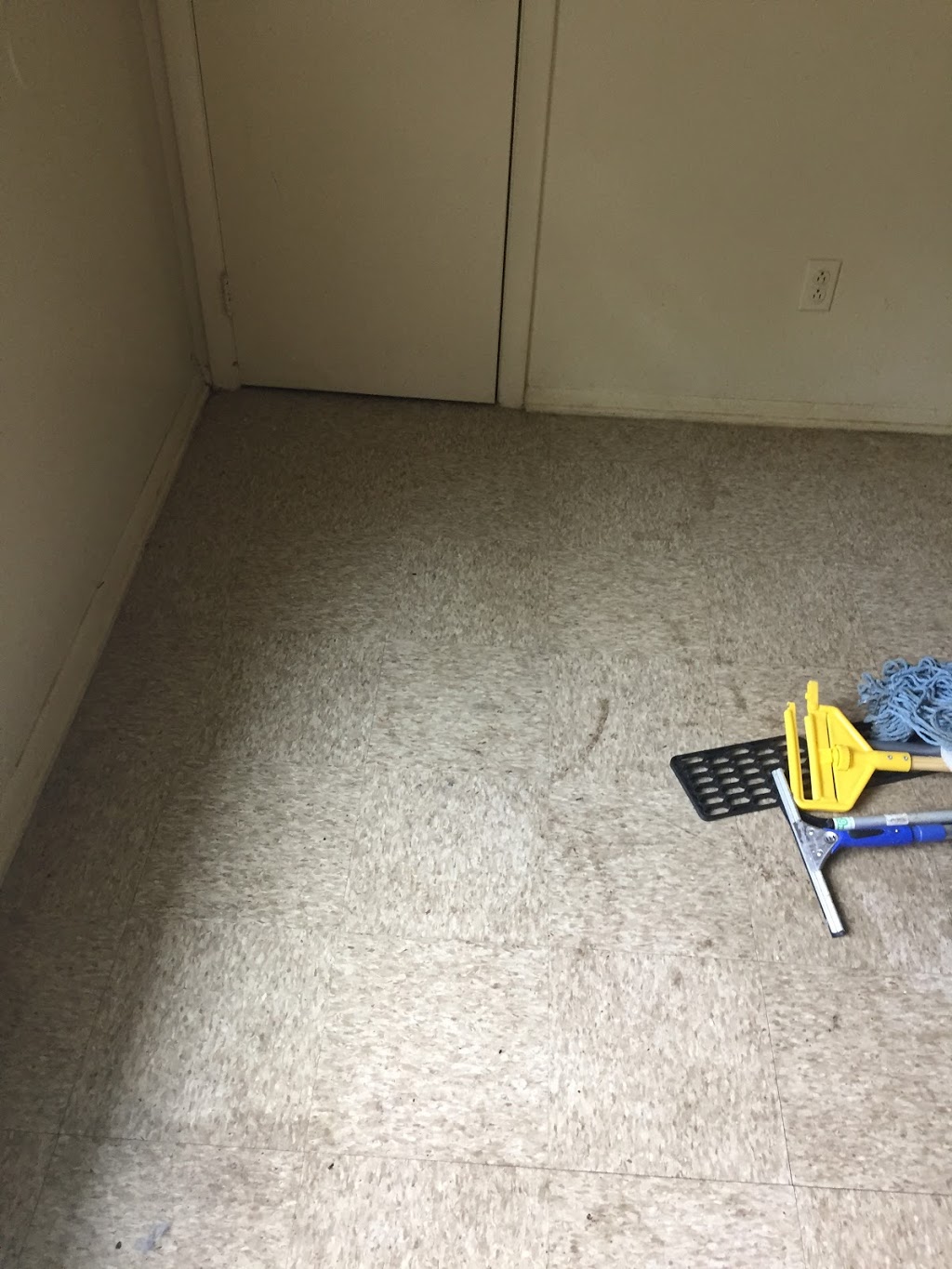 In Too Deep Cleaning Services | 405 Hustings Ln Unit f, Newport News, VA 23608, USA | Phone: (757) 812-4054