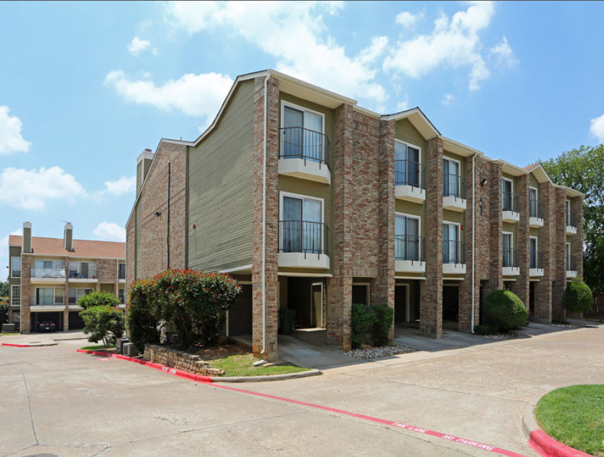 Brownstone Apartments | 400 Pecan Bend Dr, Bedford, TX 76022, USA | Phone: (817) 398-3477