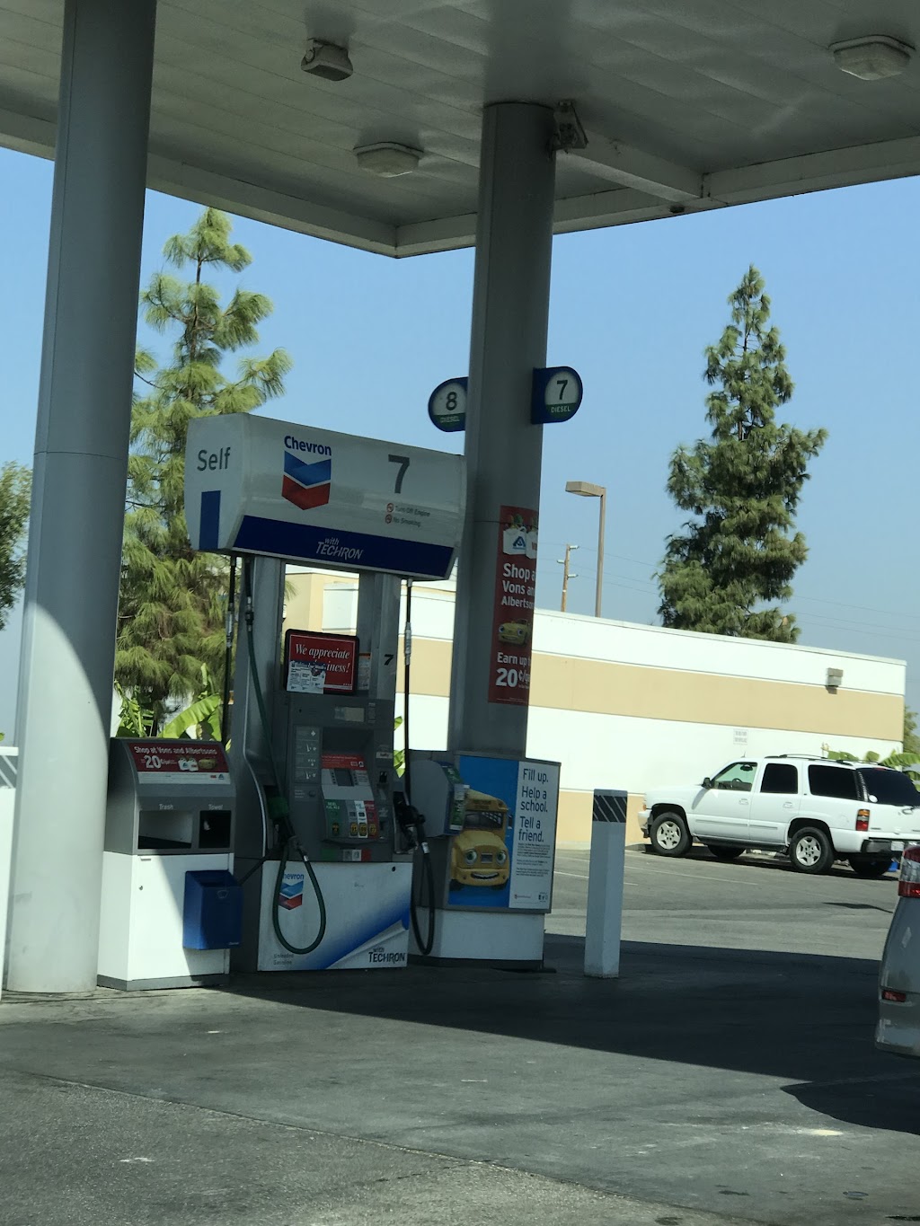 Chevron Delano | 2322 Girard St, Delano, CA 93215, USA | Phone: (661) 725-7656