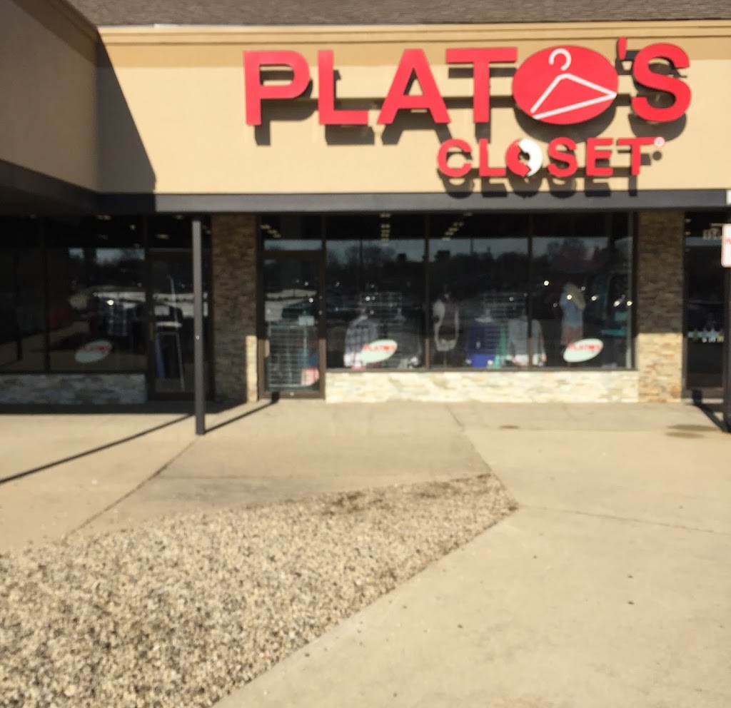 Platos Closet | 158 Roosevelt Rd, Villa Park, IL 60181 | Phone: (630) 833-0200