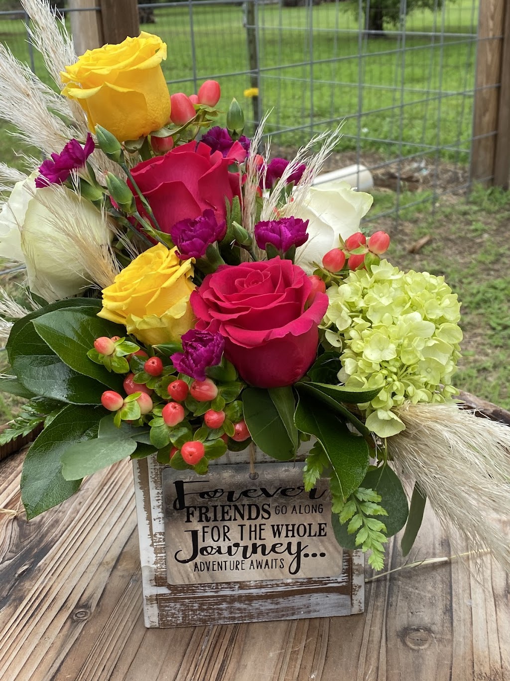 Family Blooms | Florist in Pleasanton | 440 Oriente Dr, Pleasanton, TX 78064, USA | Phone: (830) 281-2131