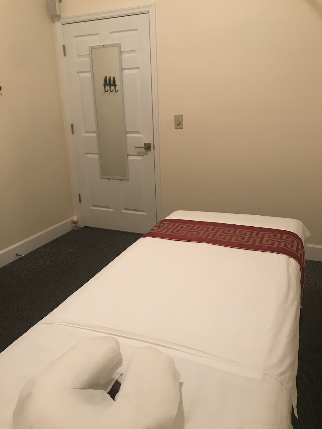 Best Massage Kissimmee | 2937 Vineland Rd, Kissimmee, FL 34746, USA | Phone: (321) 295-9519