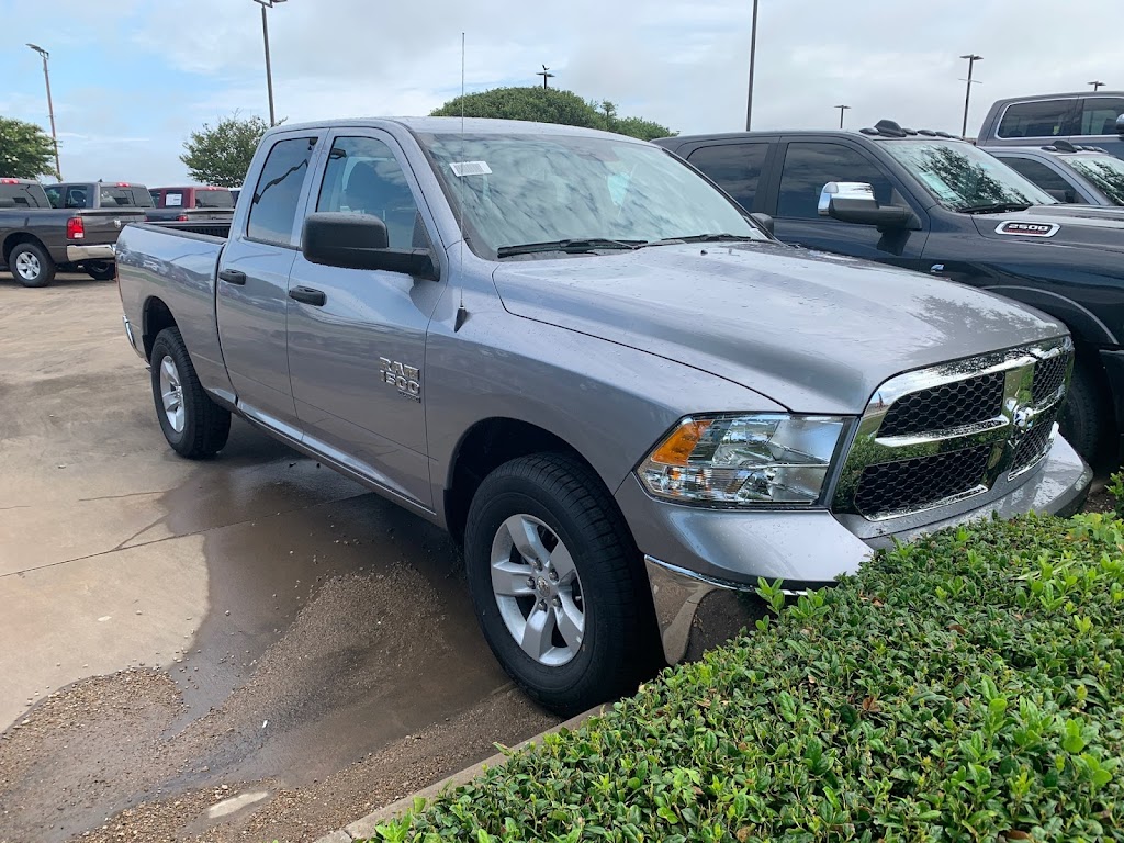 Waxahachie Dodge Chrysler Jeep Ram | 2405 N Interstate 35 E Rd, Waxahachie, TX 75165 | Phone: (972) 694-6216