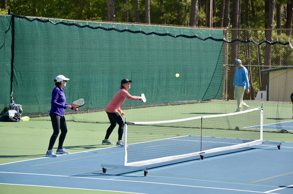 The Chapel Hill Tennis Club | 403 Westbrook Dr, Carrboro, NC 27510, USA | Phone: (919) 929-5248