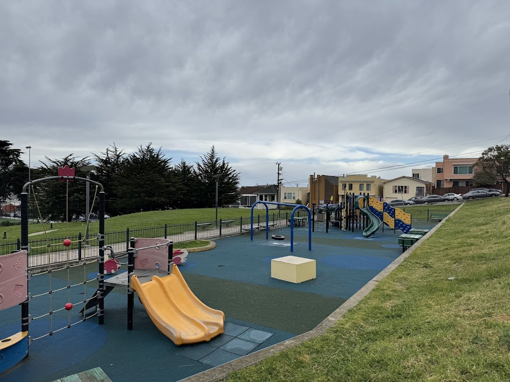 Minnie & Lovie Ward Recreational Center | 650 Capitol Ave, San Francisco, CA 94112, USA | Phone: (415) 337-4710