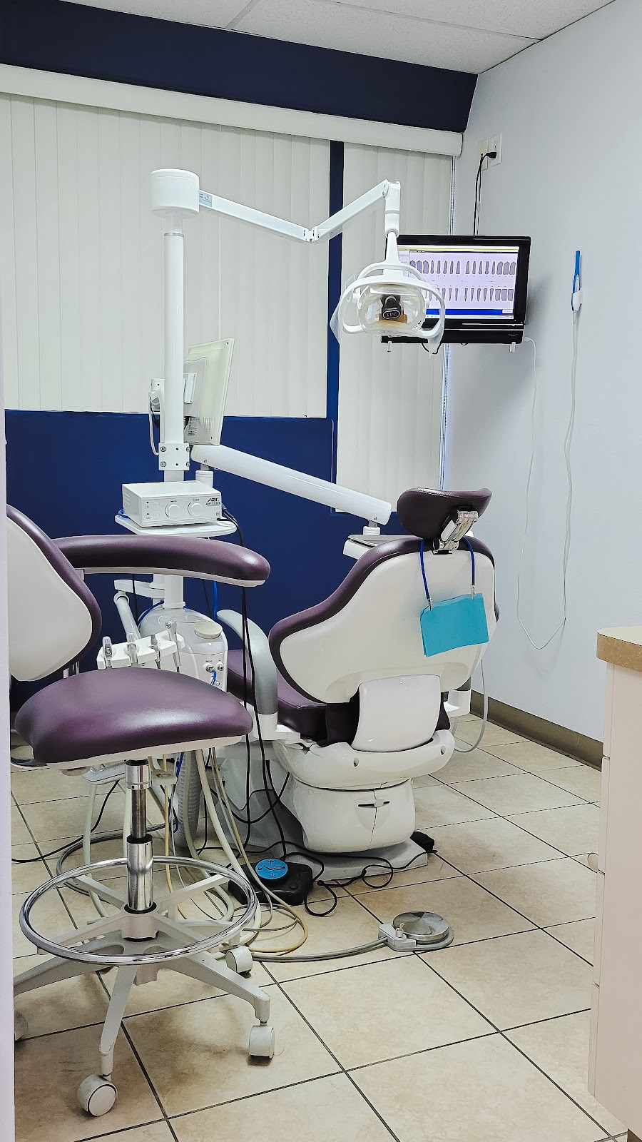 Smiles on Bristol Dentistry | 2502 S Bristol St, Santa Ana, CA 92704, USA | Phone: (714) 662-2000