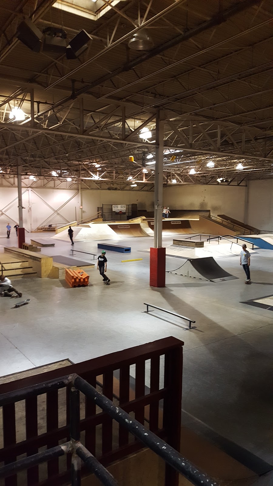 Modern Skate & Surf | 1500 N Stephenson Hwy, Royal Oak, MI 48067, USA | Phone: (248) 546-7275