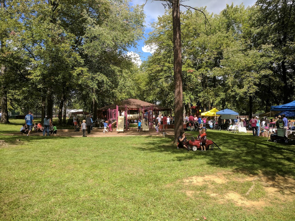 Olney Park | 1840 Olney Rd, Falls Church, VA 22043, USA | Phone: (703) 324-8732