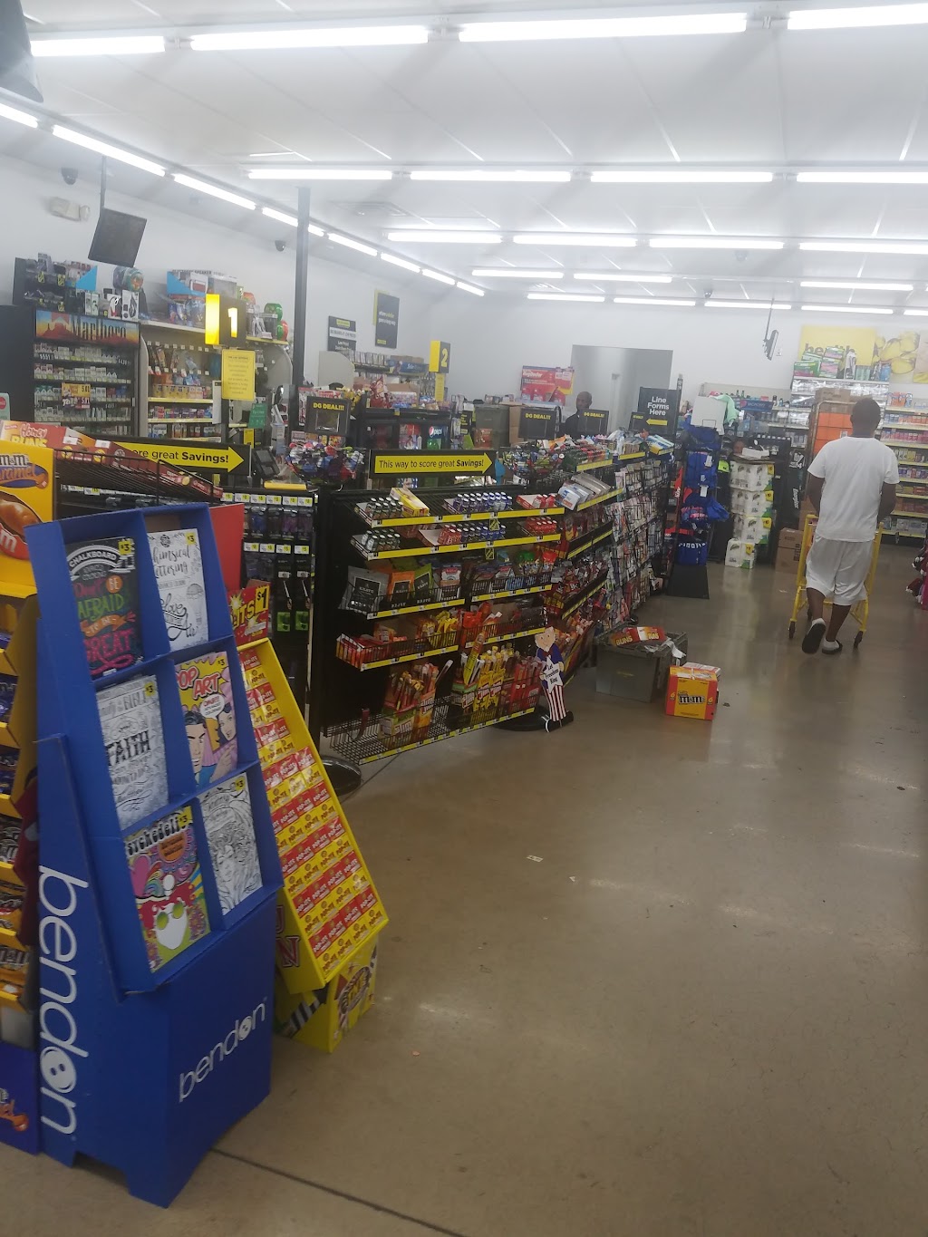 Dollar General | 2469 Elvis Presley Blvd, Memphis, TN 38106, USA | Phone: (901) 440-4928