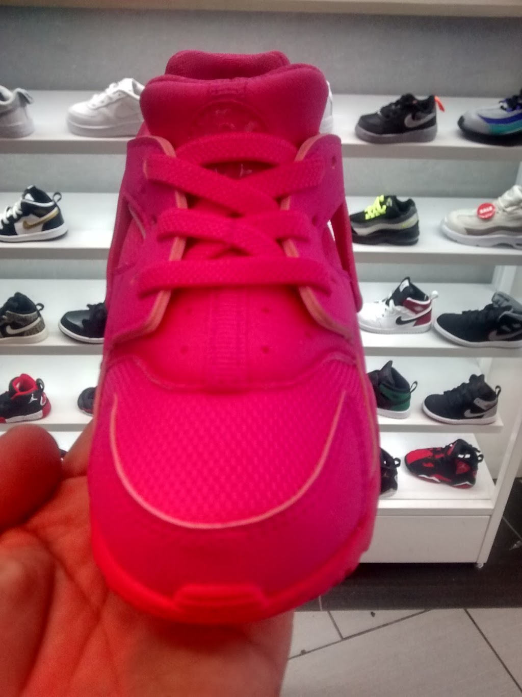 Shoe Palace | 3030 Plaza Bonita Rd, National City, CA 91950, USA | Phone: (619) 267-7200