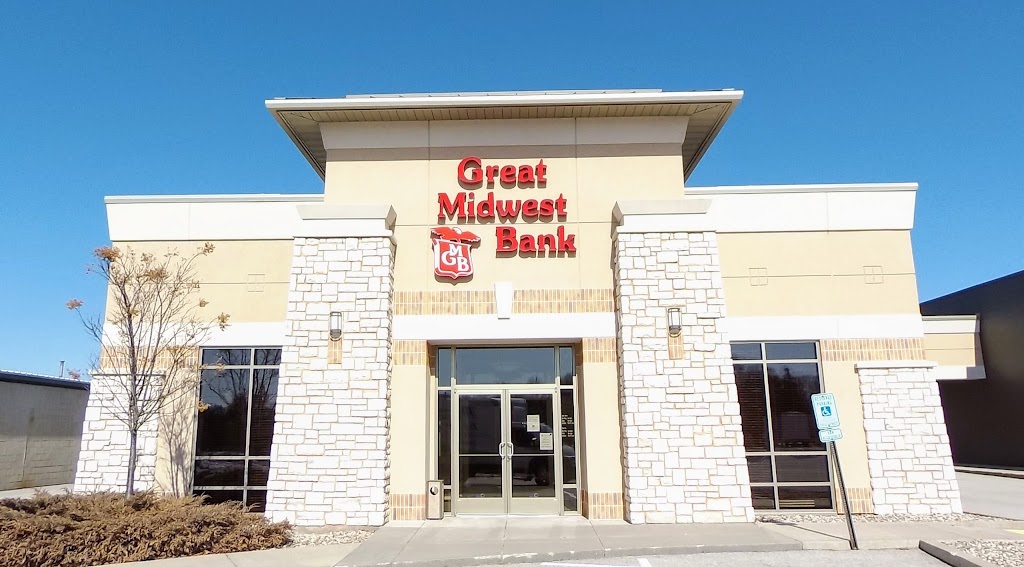 Great Midwest Bank | 600 Hartbrook Dr # 17, Hartland, WI 53029, USA | Phone: (262) 367-4200