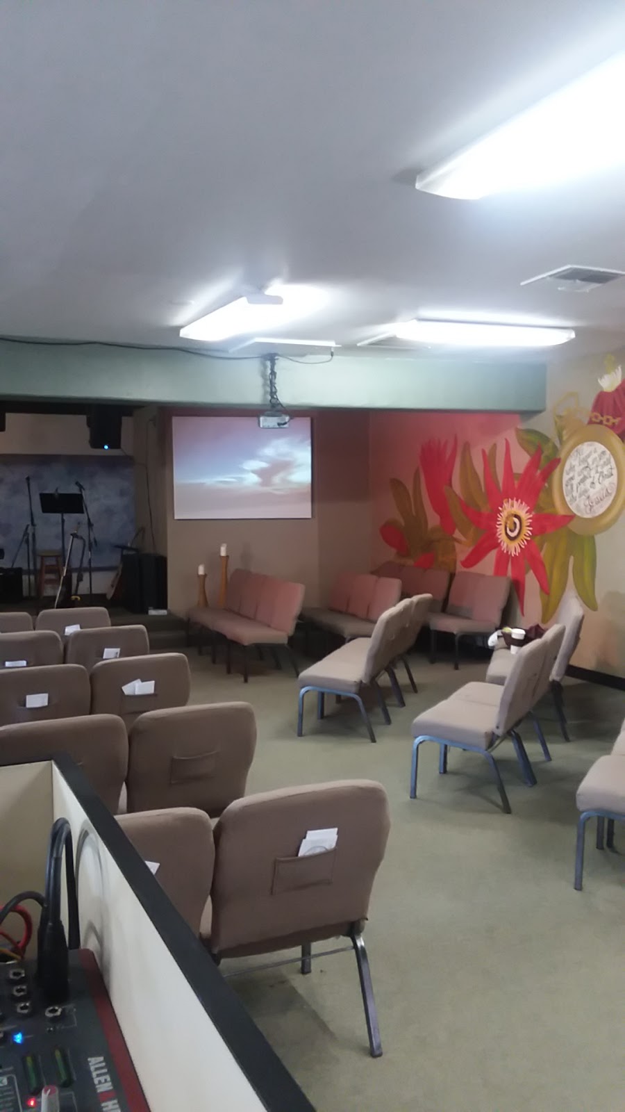 New Hope Community Church | 31542 Railroad Canyon Rd # 1, Canyon Lake, CA 92587, USA | Phone: (951) 244-2177