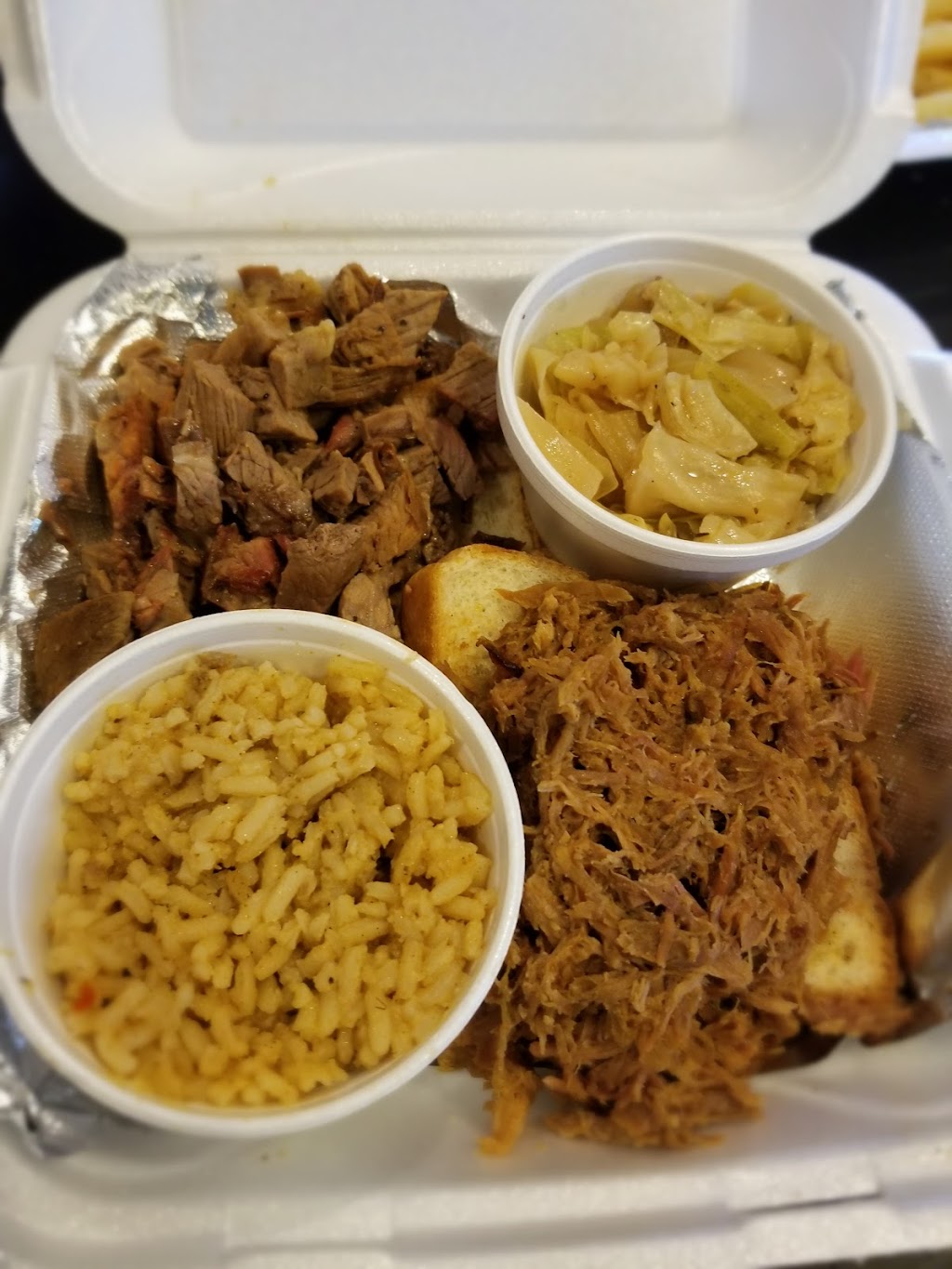 Waynes New Skoo BBQ | 4865 Center St Unit #6, Omaha, NE 68106, USA | Phone: (402) 359-1125