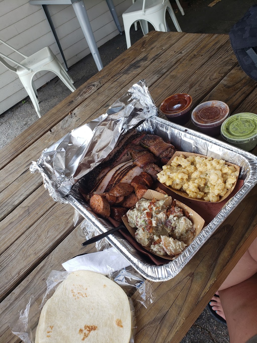 Zavalas Barbecue | 421 W Main St, Grand Prairie, TX 75050, USA | Phone: (817) 330-9061