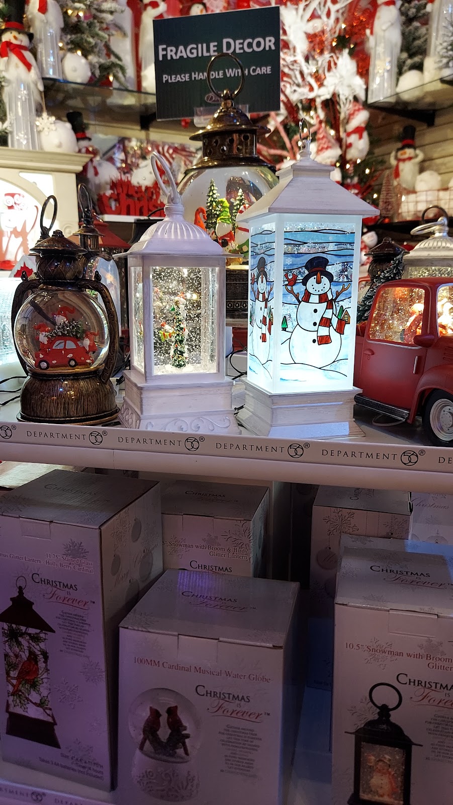 Christmas Land at DeWaynes | 1575 Outlet Center Dr, Selma, NC 27576, USA | Phone: (919) 202-8471