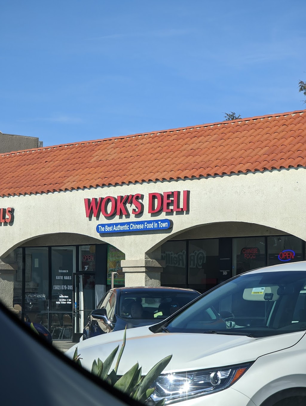 Woks Deli | 11575 Rosecrans Ave, Norwalk, CA 90650 | Phone: (562) 584-4135