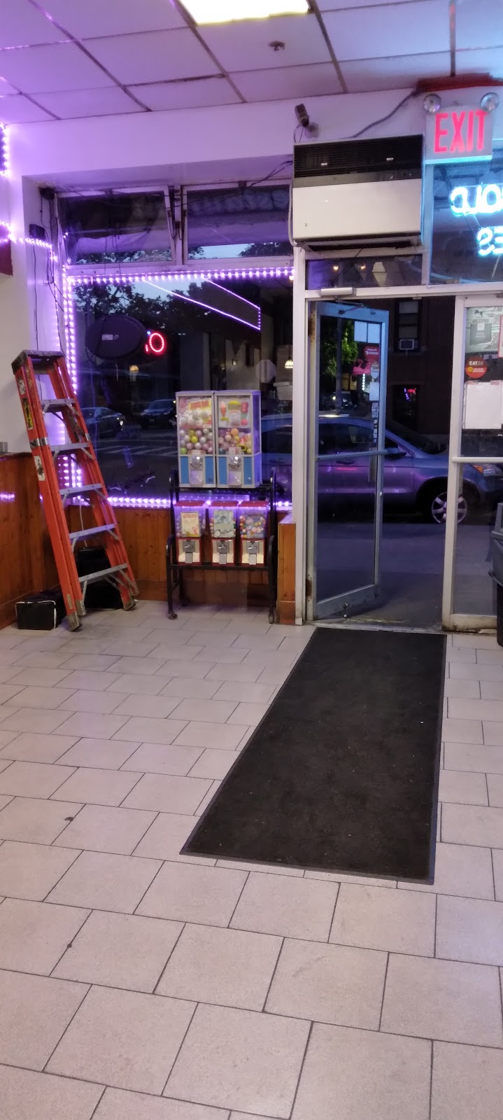 DAngelos Pizzeria & Restaurant | 1160 Pugsley Ave, The Bronx, NY 10472, USA | Phone: (718) 518-1010