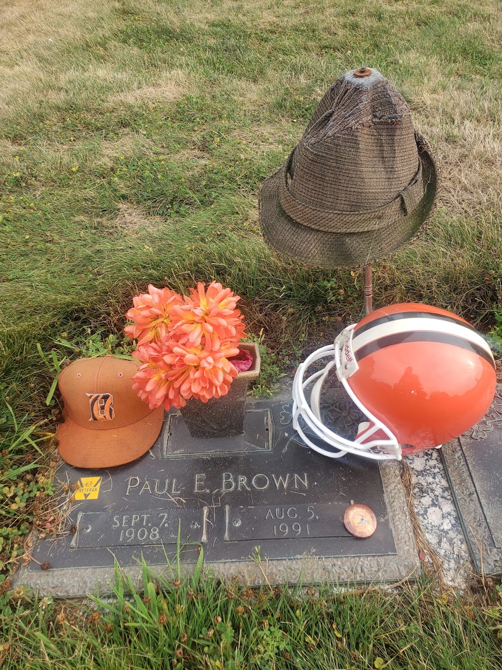 Rose Hill Memorial Gardens | 3655 Wales Ave NW, Massillon, OH 44646, USA | Phone: (330) 832-1349