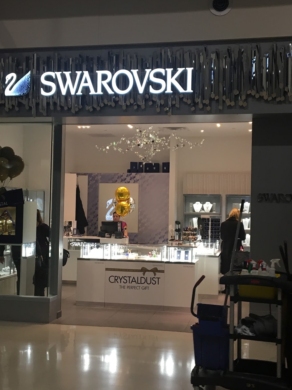 Swarovski | 1 Detroit Metropolitan Airport Building 830, McNamara Terminal B/C, Detroit Metro Airport, Detroit, MI 48242, USA | Phone: (734) 941-2517