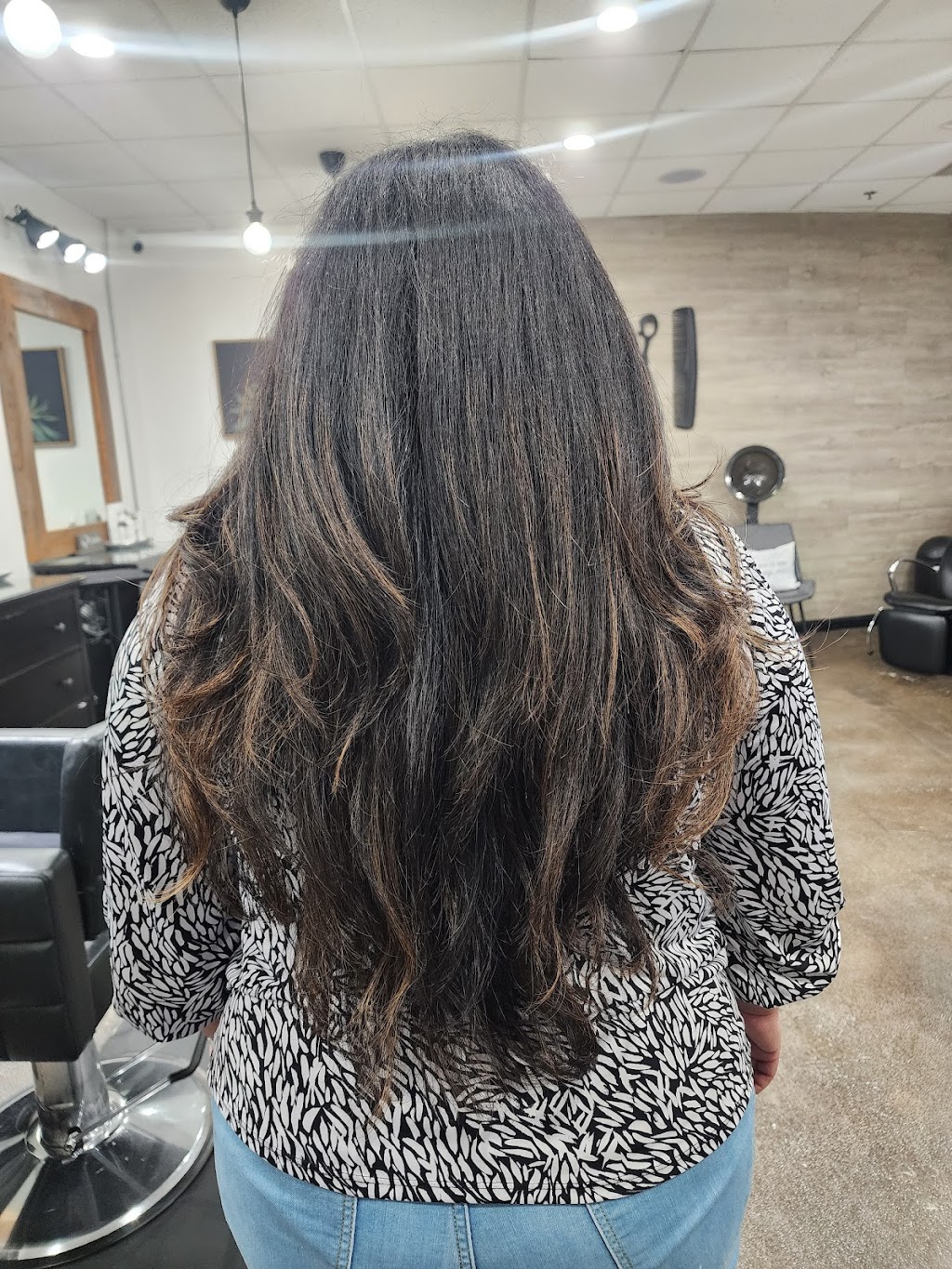 Mandi & Co. Salon | 9645 Lakewood Blvd, Downey, CA 90240, USA | Phone: (562) 912-1824