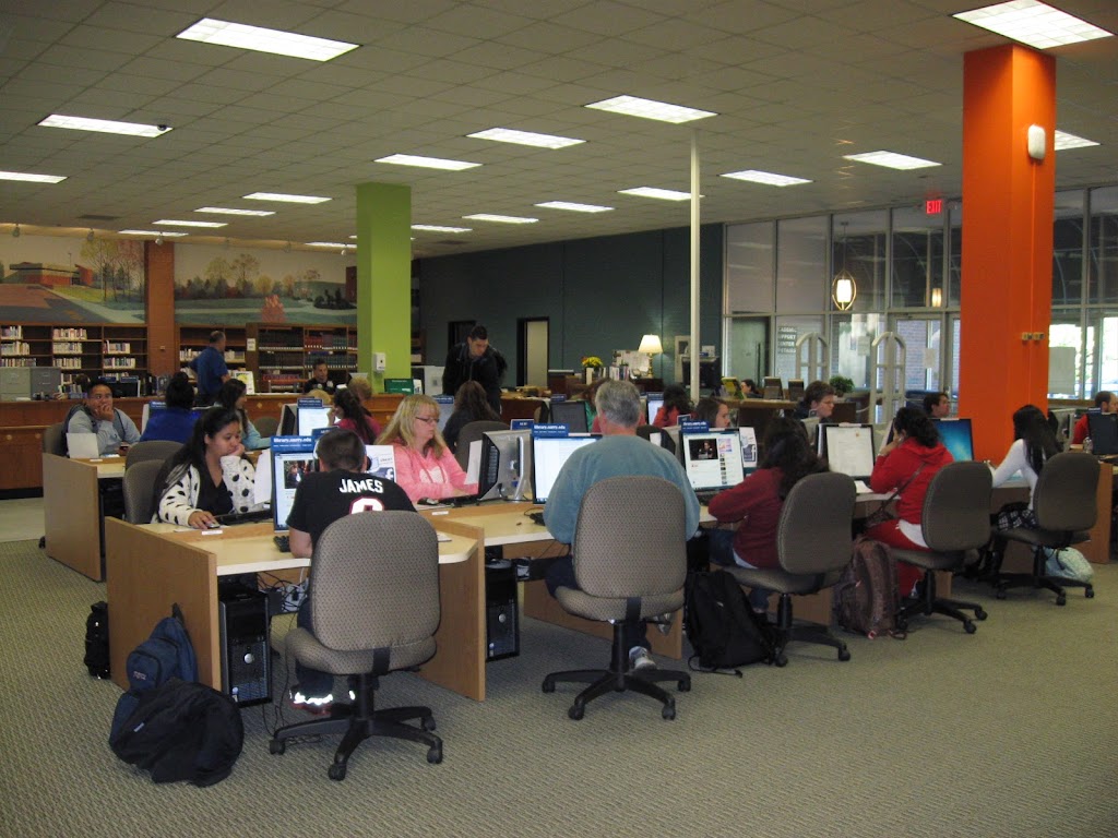 Surry Community College Library | College Cir, Dobson, NC 27017, USA | Phone: (336) 386-3259
