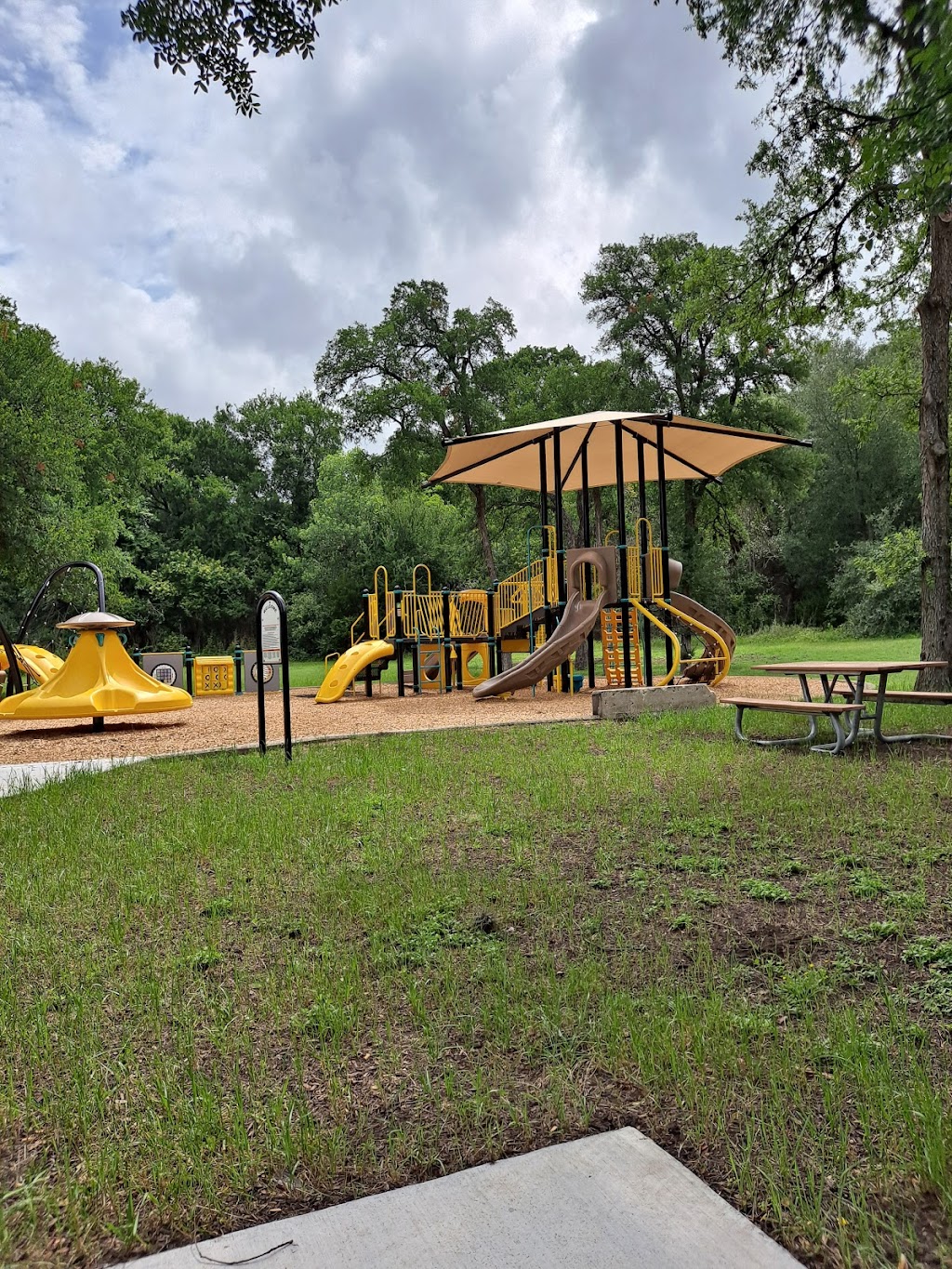 Givens District Park | 3811 E 12th St, Austin, TX 78721, USA | Phone: (512) 974-6700