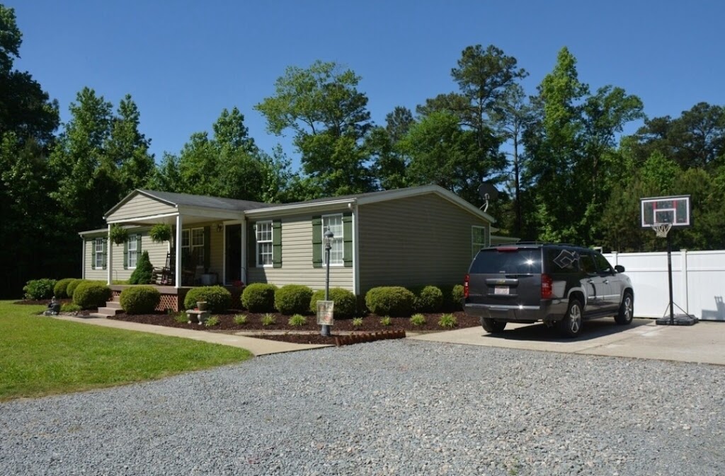 The Pinewood Guesthouse | 1725 Belvidere Rd, Belvidere, NC 27919, USA | Phone: (252) 339-7650