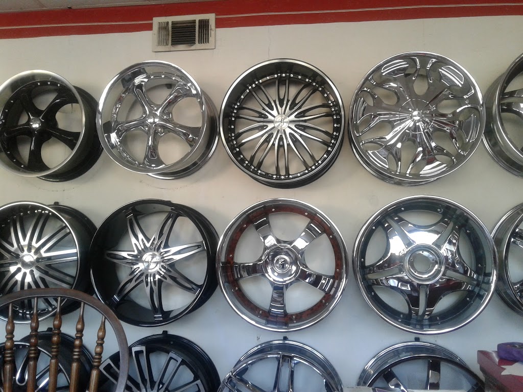 Custom Wheels | 2239 Scenic Hwy, Baton Rouge, LA 70802, USA | Phone: (225) 357-9400