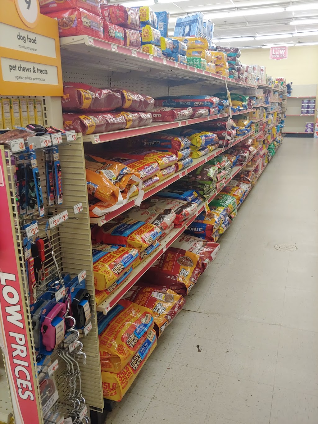 Family Dollar | 3045 Waughtown St, Winston-Salem, NC 27107, USA | Phone: (743) 333-5593