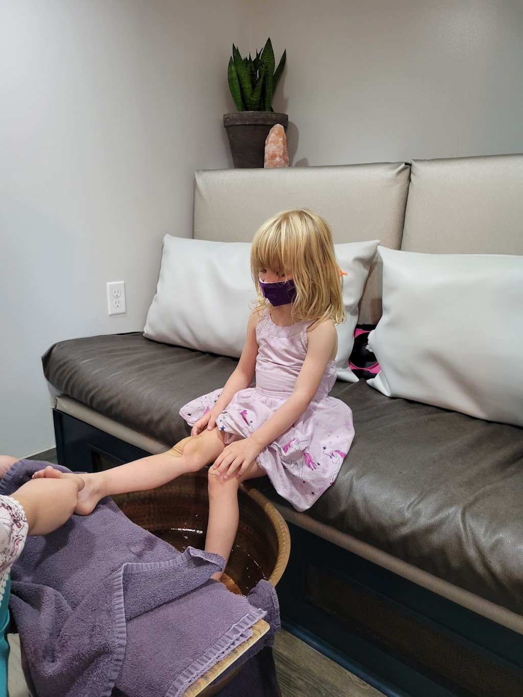 Bare Feet Spa (East) | 6789 Bismark Rd STE 110, Colorado Springs, CO 80922, USA | Phone: (719) 573-7212