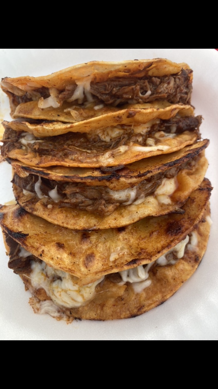 La Reyna Quesadilla | 9804 Cedar Ave, Bloomington, CA 92316, USA | Phone: (323) 613-6926