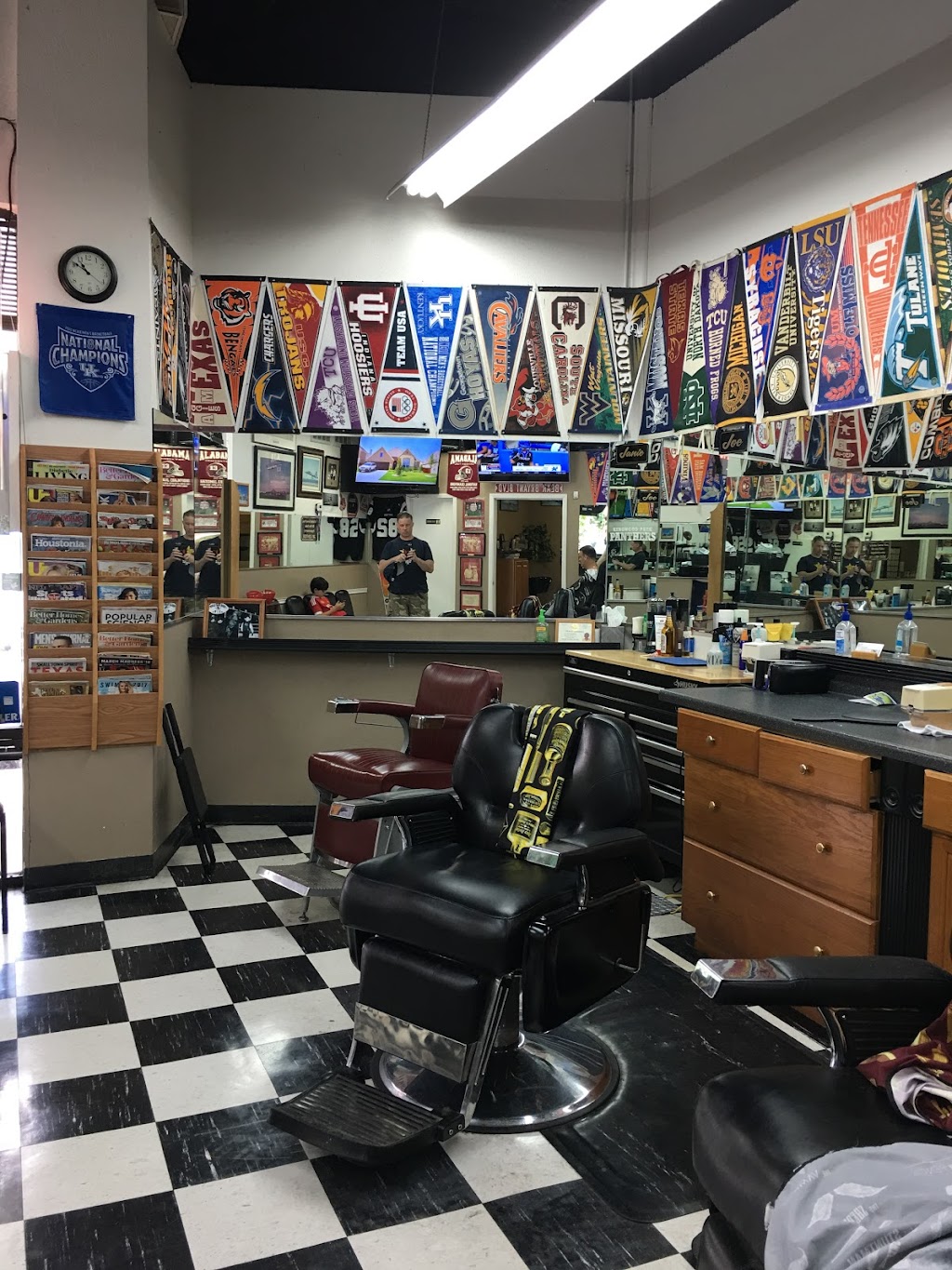 Executive Barber Shop | 2014 Northpark Dr, Kingwood, TX 77339, USA | Phone: (281) 359-8433