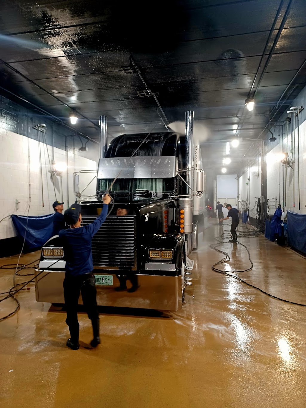 Blue Beacon Truck Wash of Dade City, FL | 29939 State Rd 52, San Antonio, FL 33576, USA | Phone: (352) 588-0095