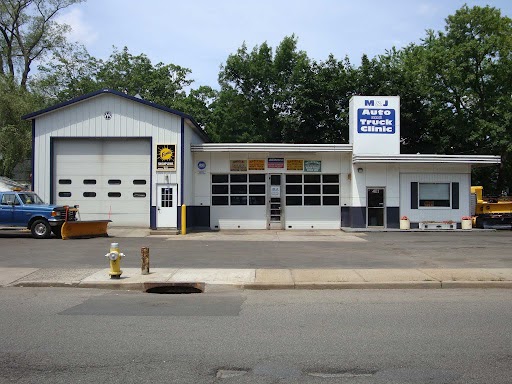 M & J Auto And Truck Clinic | 401 Fifth Ave, Village of Pelham, NY 10803, USA | Phone: (914) 738-6071