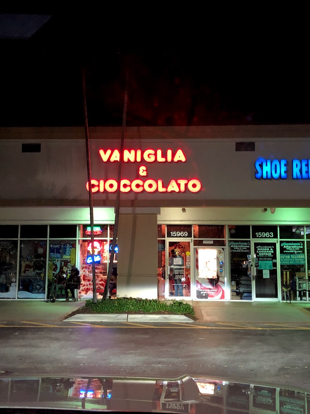 Vaniglia & Cioccolato | 15969 Pines Blvd, Pembroke Pines, FL 33028, USA | Phone: (954) 443-6325