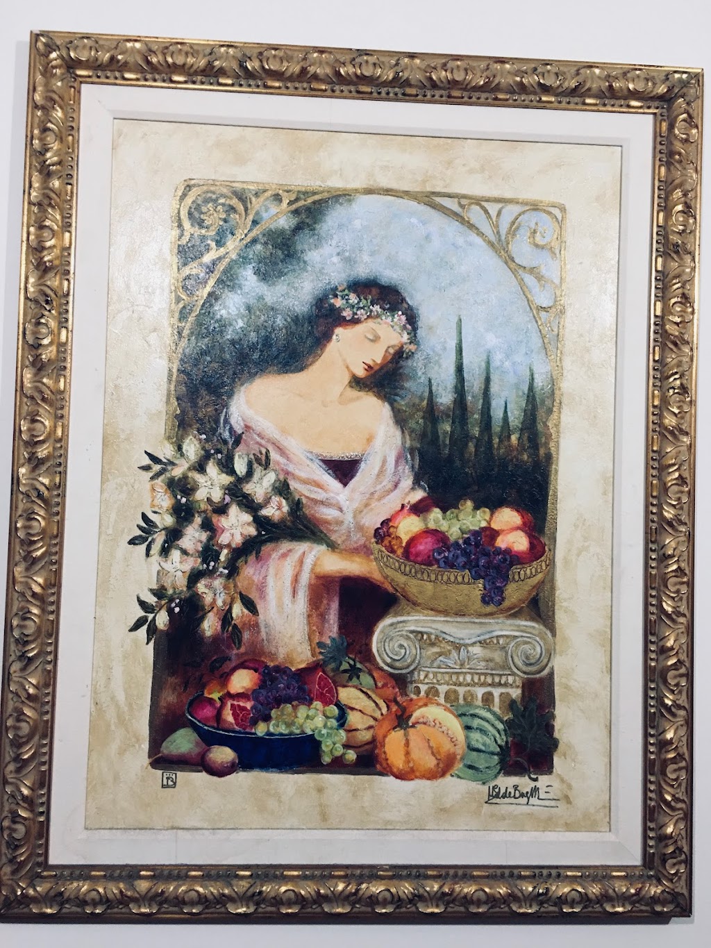 Sofia consignment and antique | 202 W 84th St, New York, NY 10024, USA | Phone: (917) 349-9409