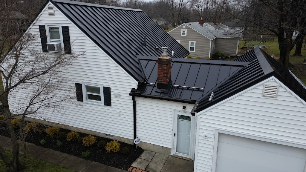Hometown Roofing and Construction | 3974 Greenfield Farms Dr, Uniontown, OH 44685, USA | Phone: (330) 730-0795