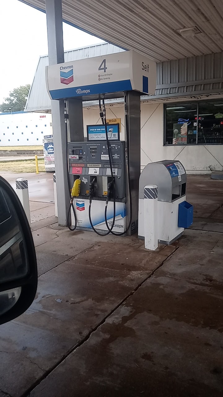 Chevron | 2821 W 7th Ave, Corsicana, TX 75110, USA | Phone: (903) 874-3381