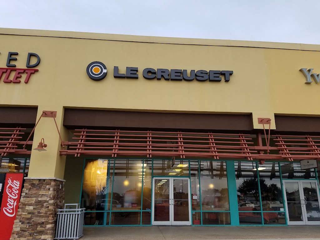 Le Creuset Outlet Store | 4015 IH 35 S Suite 330A, San Marcos, TX 78666, USA | Phone: (512) 396-8193